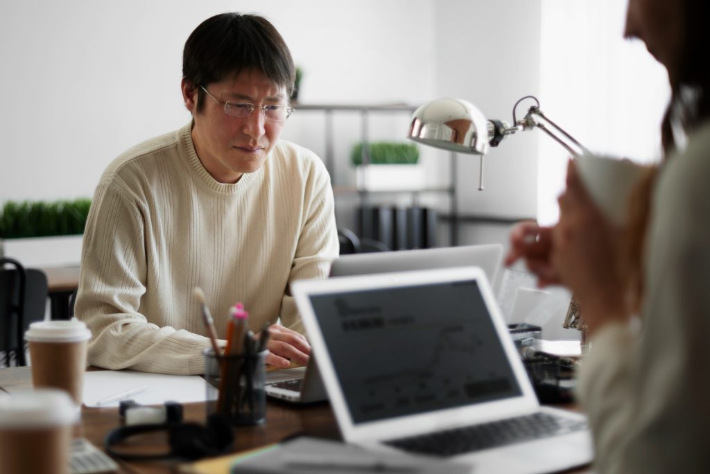 職場で必要と され てないと感じる